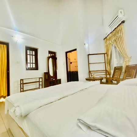 Hikka Paradise Guest House Hikkaduwa Esterno foto