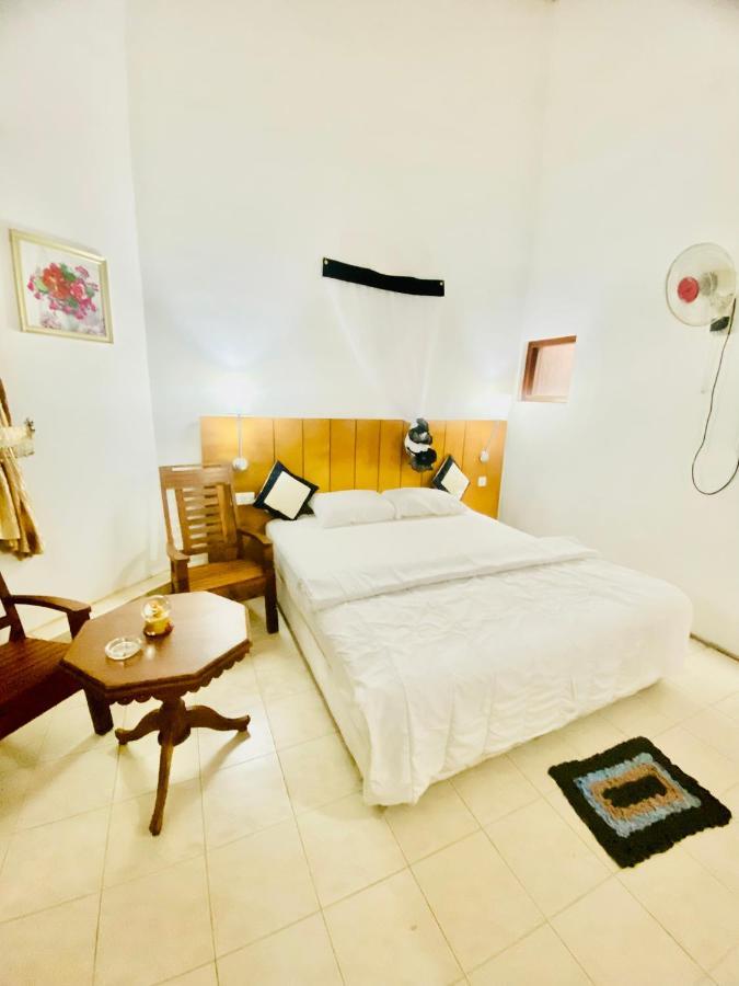 Hikka Paradise Guest House Hikkaduwa Esterno foto